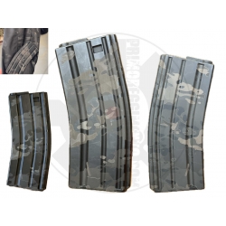 Camo black su caricatori in...