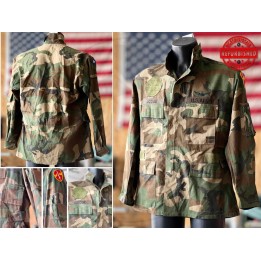 Giacca U.S. Army Aircrew Woodland Medium Short patchata USATO